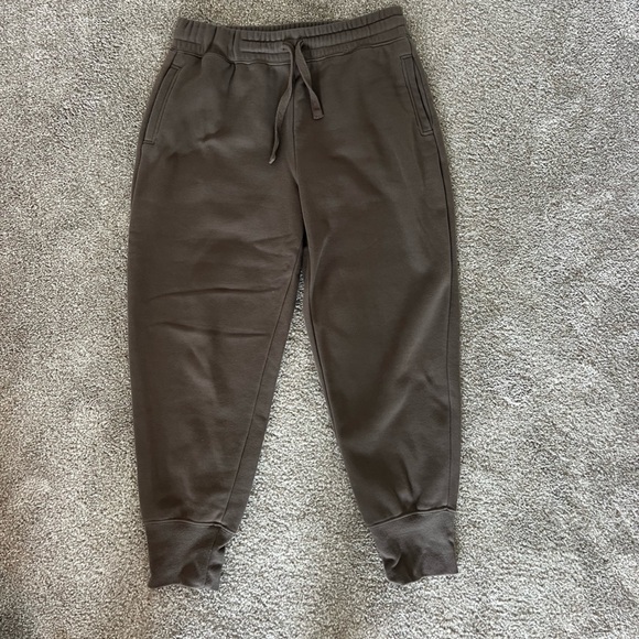 Fabletics women’s joggers - Picture 2 of 5